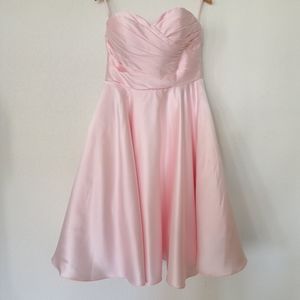 Sweetheart neckline pink dress